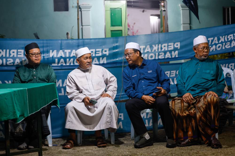 Under the infrastructure pillar, Muhaimin is committed to addressing residents’ concerns, from internet coverage and streetlights to road repairs. - Bernama photo