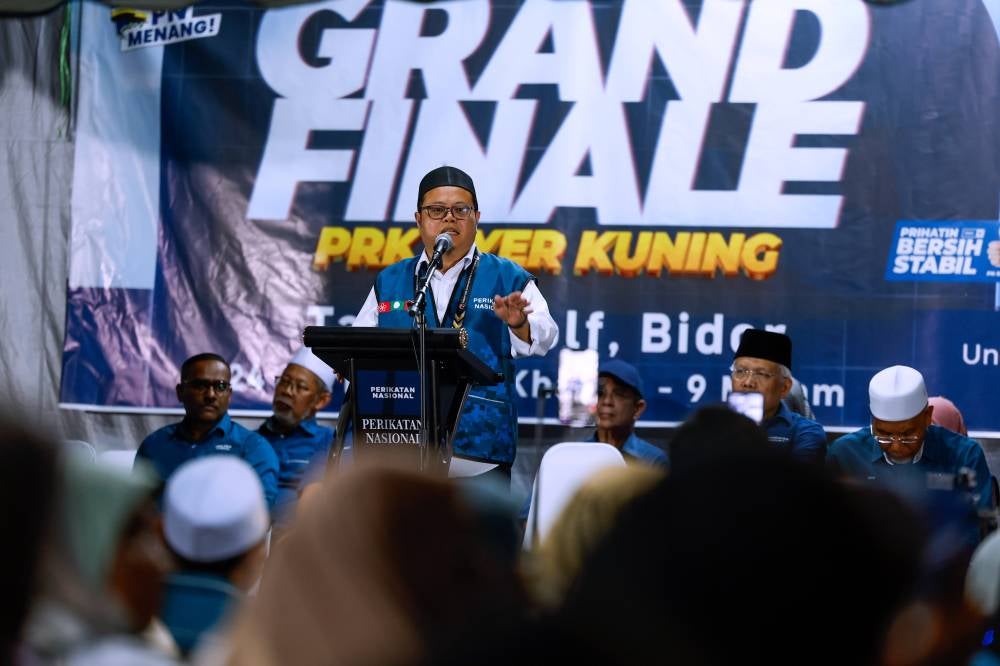 Urging voters to cast their ballots for PN’s candidate, Hamzah appealed for unity and trust in PN’s vision. - Bernama photo