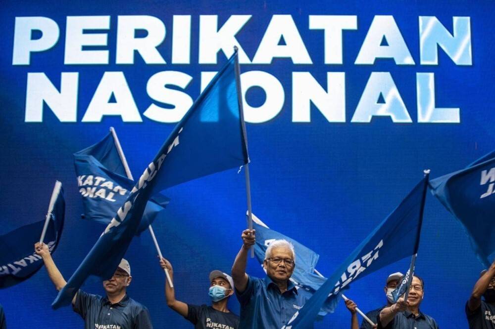 MCA and MIC are now at a crossroads and must choose whether to remain within BN coalition or to chart their own path ahead of GE16.