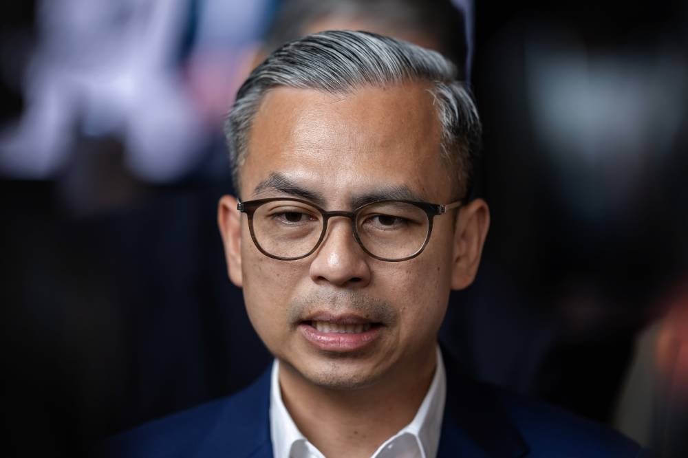 Communications Minister and Unity Government spokesperson, Datuk Fahmi Fadzil clarified that he has not received detailed information regarding the rumoured resignation. - Bernama photo