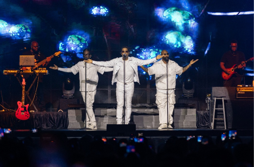 The legendary trio brought their signature harmonies and timeless sound to Malaysian fans. Photo: Sudasan 