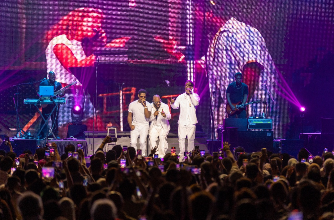 The trio serenading fans with timeless hits and signature harmonies during their unforgettable concert. Photo: Sudasan 