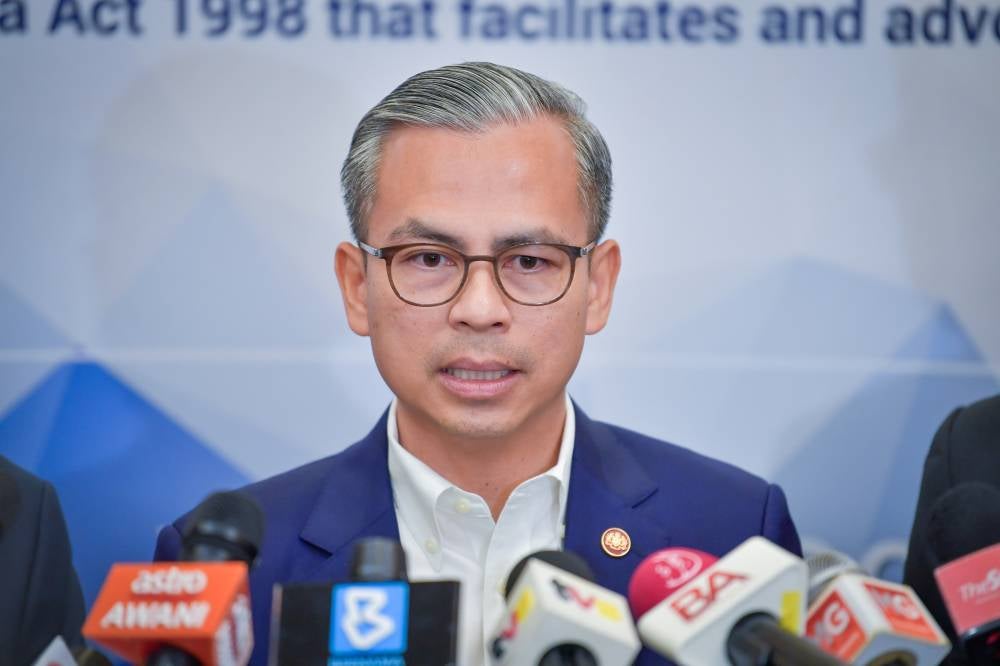 Communications Minister Datuk Fahmi Fadzil speaks at a press conference following the Launch of the Ethical Guidelines for Reporting and Sharing Suicide-Related Content at Menara Star today.
Photo by Bernama 