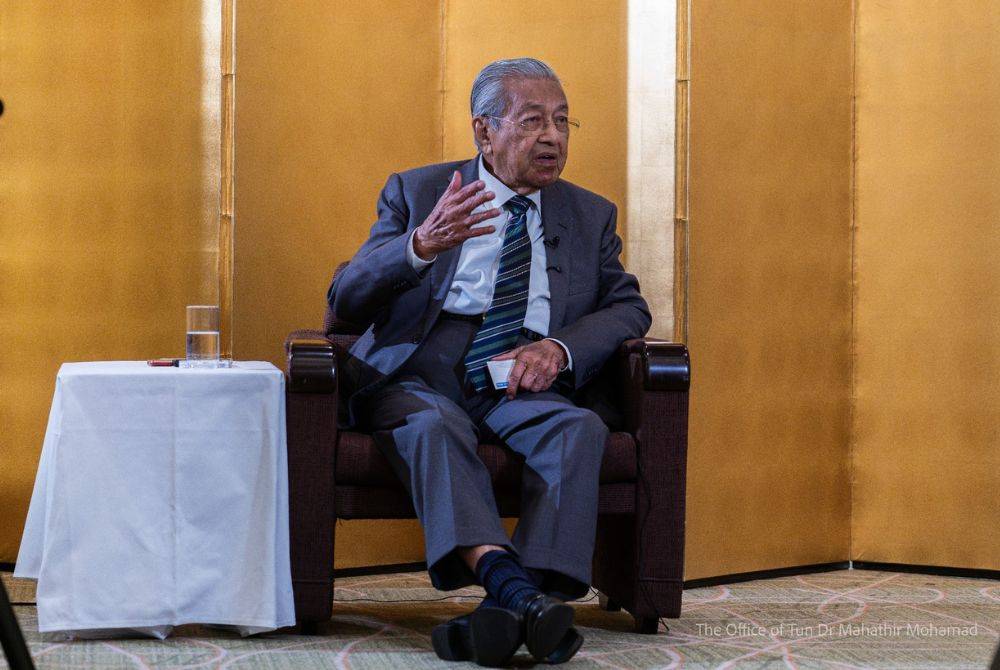Former prime minister Tun Dr Mahathir Mohamad speaking at the 30th edition of the Nikkei International Forum held in Tokyo, Japan.