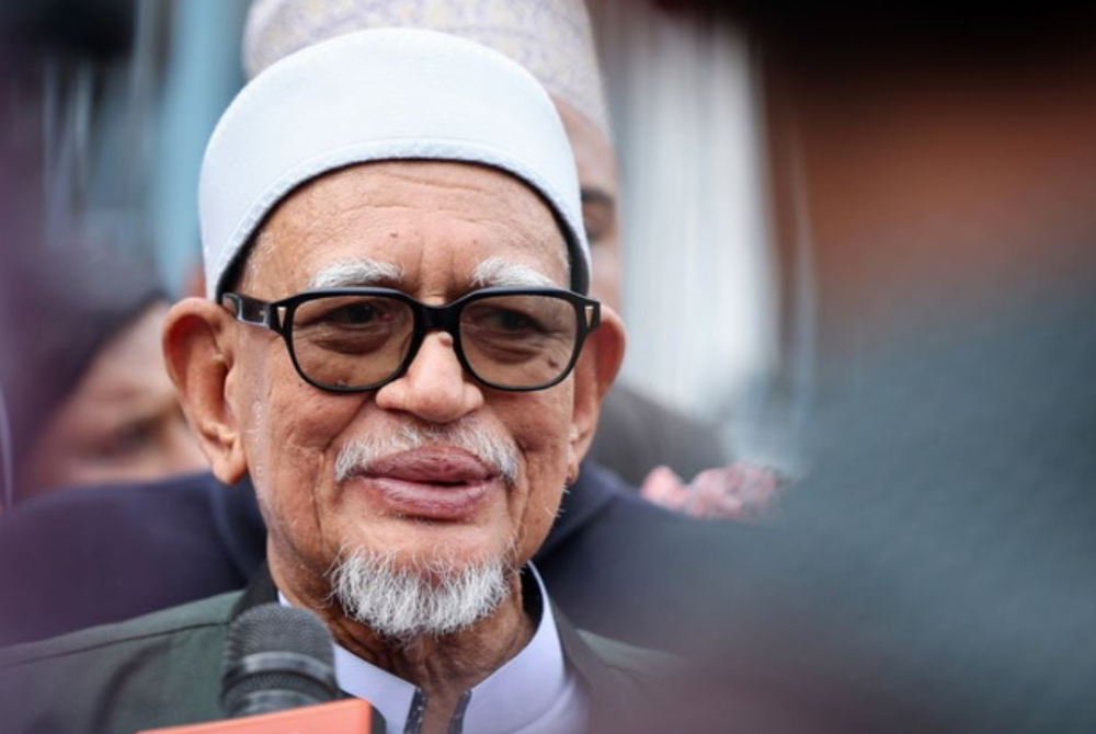 Abdul Hadi is said to have hinted at stepping down from his position as Pas president due to health reasons.