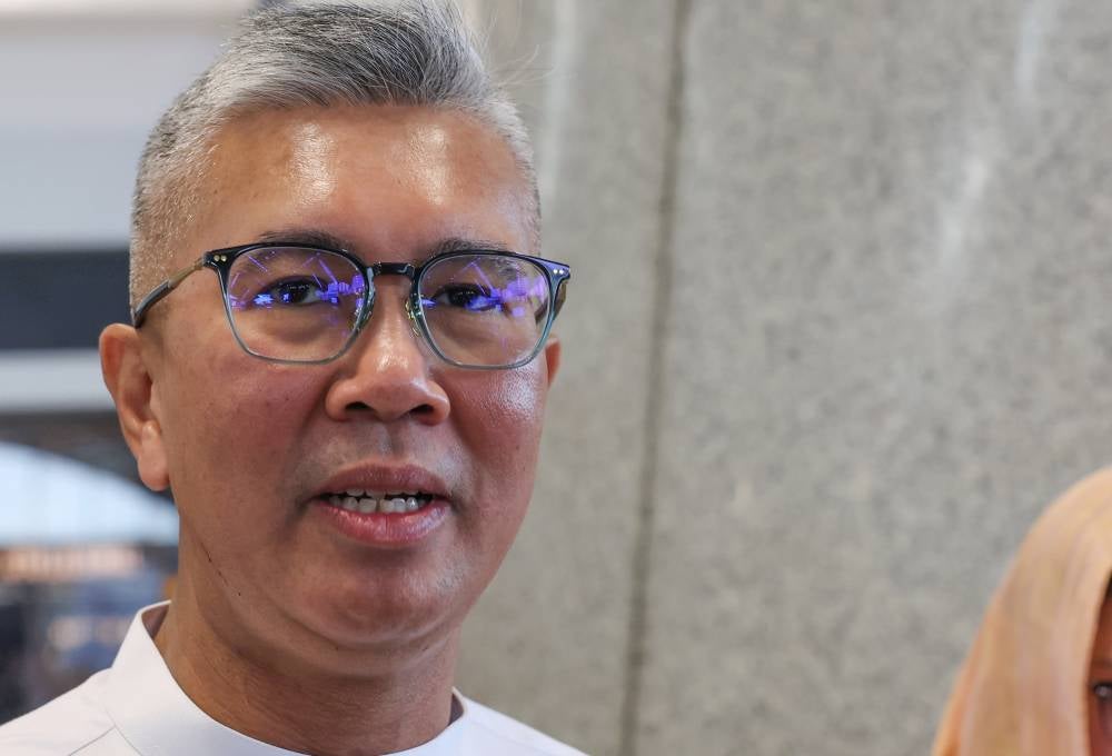 Addressing his resignation from Umno, Tengku Zafrul reiterated that it was a personal decision, made without external pressure. - Bernama photo