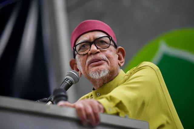 Pas president Tan Sri Abdul Hadi Awang has undergone a medical procedure earlier this afternoon and is in stable condition. - BERNAMA FILE PIX