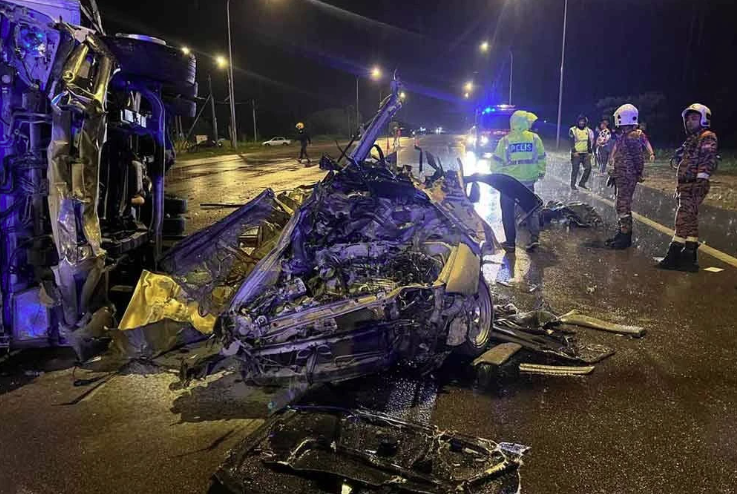 Three children, aged six to 17, suffered injuries to the head, face and abdomen, and were sent to the same hospital for treatment. - Photo courtesy of JBPM