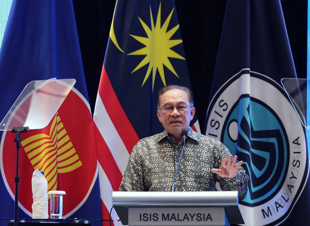 Anwar, who is also the finance minister, said he was informed of the positive progress earlier today by Investment, Trade and Industry (MITI) Minister Tengku Datuk Seri Zafrul Abdul Aziz and Finance Minister II Datuk Seri Amir Hamzah Azizan, who are currently in the United States. - Bernama photo