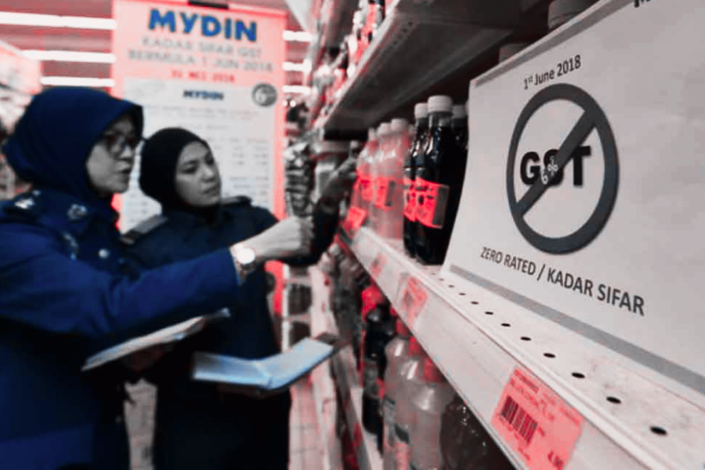 Anwar said the government believes that the re-implementation of GST should only be considered when the average income of the people has increased to a more reasonable level of at least RM4,000 a month. - Bernama file photo