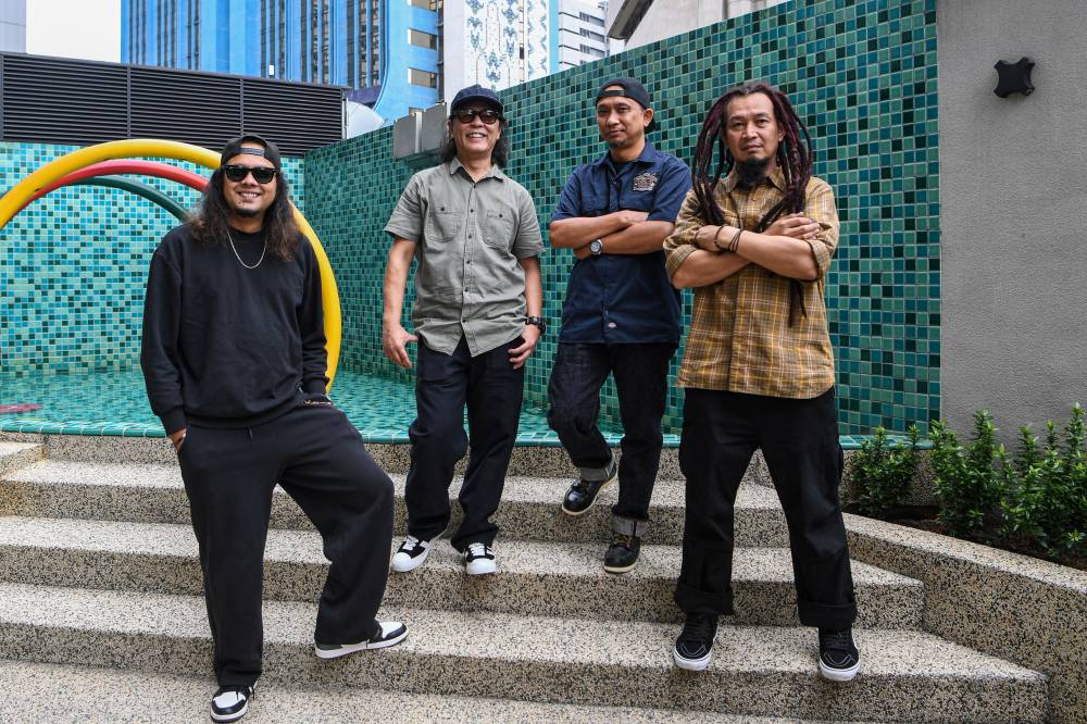 Popular for hits such as ‘Phobia’, ‘Aladin’, ‘Relaku Pujuk’, ‘Kasih Latifah’, ‘Cinta Dewa Dewi’ and ‘Nazraku’, Spider comprises Tam and Aie (drums), and two new members Iss (bass) and Pown (guitar), replacing Tony and Napie, who passed away in 2021 and 2024 respectively. - Bernama photo