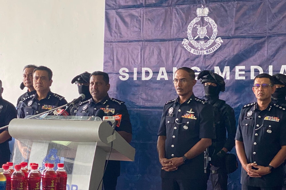 Selangor police chief Datuk Hussein Omar Khan