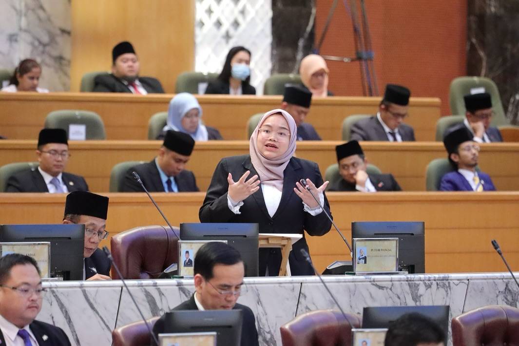 Amira also questioned the government’s definition of ultra-rich, suggesting that the current SST disproportionately affects ordinary Malaysians. Photo source: Amira Aisya Abd Aziz
