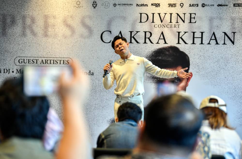 Cakra will be performing a more intimate-style concert in the Divine Concert - Cakra Khan at the Plenary Hall, KLCC on Aug 2, following a similar concert at The Star Theatre, Singapore on July 18. - Bernama photo