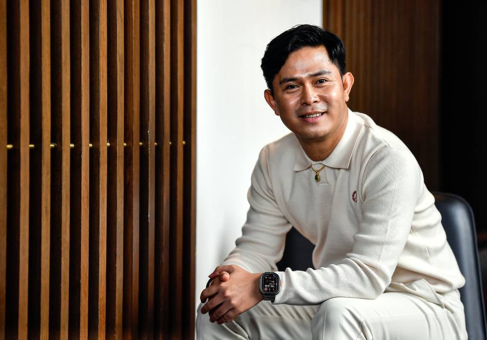 The raspy-voiced singer said all the cats were rescued from the streets and have become part of his daily therapy. - Bernama photo