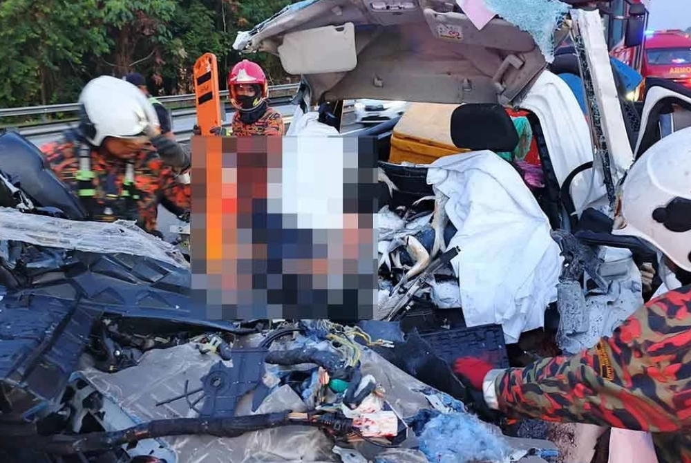 Firefighters conducted a size-up and applied the SAVER concept (Systematic Approach for Victim Extraction and Rescue) to extricate both trapped victims. - Photo courtesy of JBPM