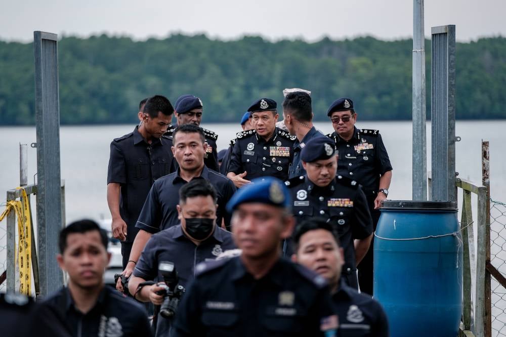 Police are focusing efforts on locating the black box of the helicopter that crashed near Sungai Pulai, Gelang Patah, this morning to determine the cause of the incident, said Inspector-General of Police Datuk Seri Mohd Khalid Ismail. Photo by Bernama