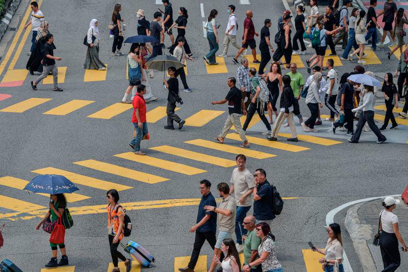 Selangor is expected to remain the most populous state with 8.10 million residents by 2060, followed by Johor (4.99 million) and Sabah (4.89 million).
Photo by Bernama 