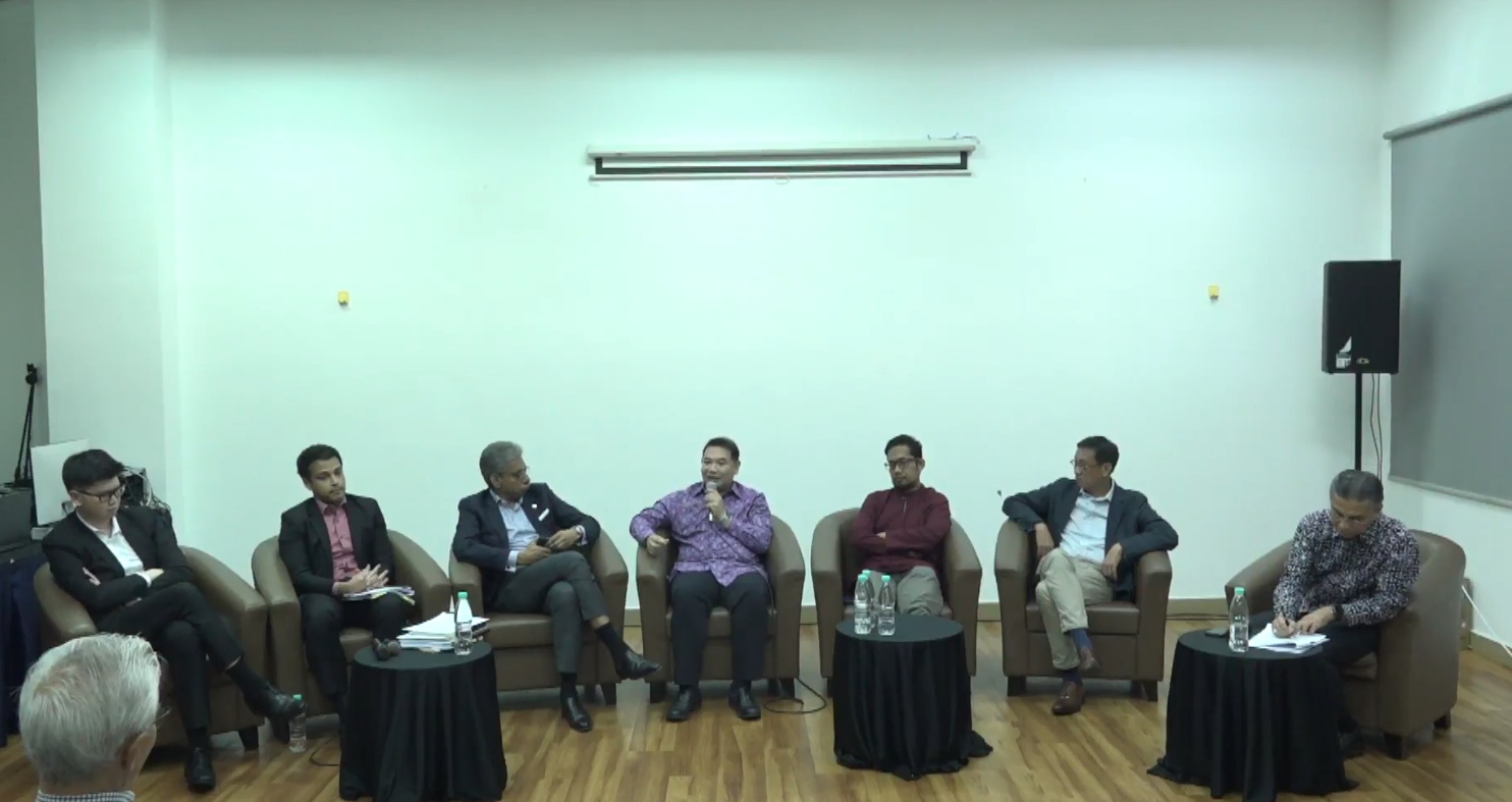 Public Forum: Judicial Integrity hosted by Ledang MP Syed Ibrahim Syed Noh held at the University of Malaya Alumni Association Clubhouse (PAUM) on Sunday.