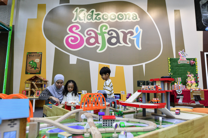 The indoor playground, inspired by the animated film ‘Madagascar’ and created for children aged two and above, features 16 interactive zones, including a vertical slider and a Tarzan trail. - Bernama photo