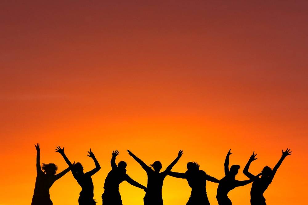 Realising a once-comforting friendship no longer fits can bring quiet heartache and guilt, but outgrowing it may simply reflect emotional maturity. Photo: Edited via Canva
