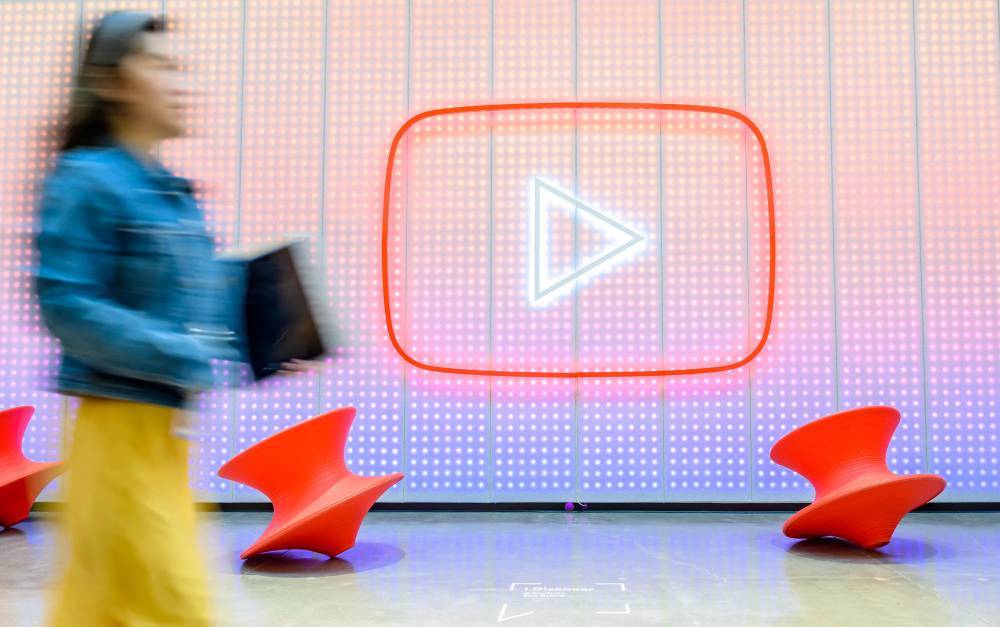 Australia to ban under-16s from YouTube