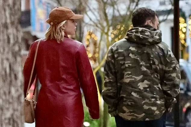 Florence Pugh and Finn Cole are rumoured to be engaged. Photo: X