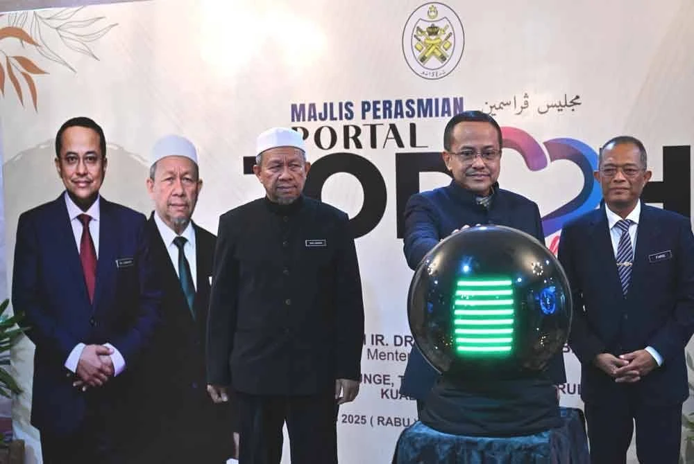The Terengganu government today launched the Portal Jodoh Darul Iman (PJDI), an online platform aimed at expediting the matchmaking process among young men and women in the state.