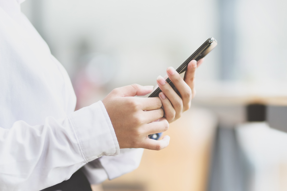 Zara Qairina’s tragedy has highlighted the importance of knowing how to record phone calls. Photo for illustrative purposes only. Photo: Canva