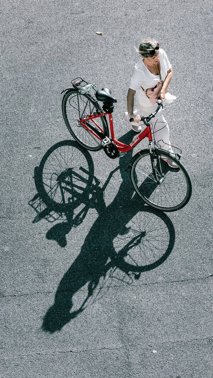 A man died after suffering breathing difficulties while participating in a 50-kilometre cycling event along the East Klang Valley Expressway (EKVE) yesterday. Photo for illustrative purposes only - Pixabay