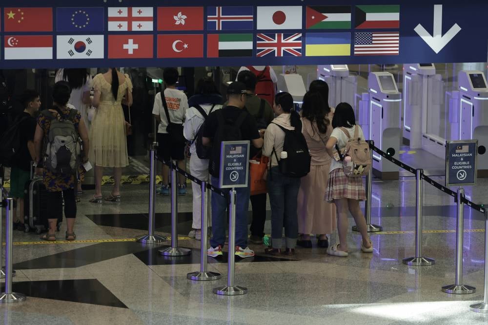 HASiL does not impose travel restrictions immediately. Instead, taxpayers receive reminder letters and emails and are contacted by phone before any action is taken. - Bernama photo