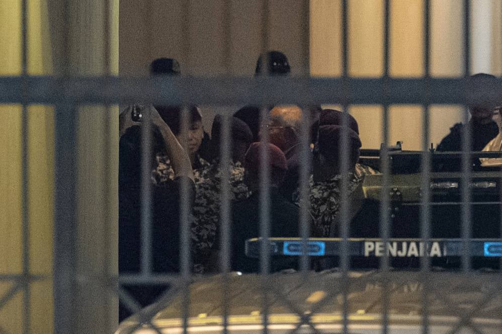 Former Prime Minister Datuk Seri Najib Razak was brought into the Palace of Justice in Putrajaya today. Photo by Bernama