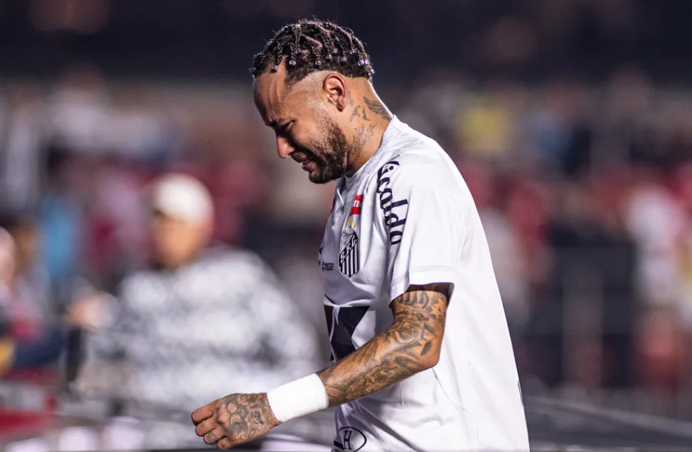 Neymar left the pitch in tears after suffering the biggest defeat of his career on Sunday evening. Photo: GETTY
