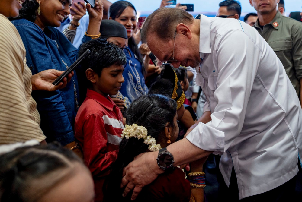 Other forms of assistance include RM93 million in early education subsidies, RM17.63 million in higher education aid for the Indian B40 community, and RM2.99 million in laptop assistance for SJKT (Sekolah Jenis Kebangsaan Tamil), involving 6,000 laptops distributed in stages. - Bernama file photo