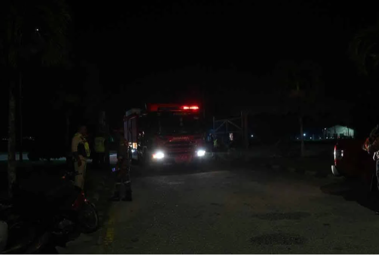 An RMAF F/A-18D Hornet fighter jet was involved in an incident at the runway area of Sultan Ahmad Shah Airport (Kuantan Air Base) at 9.05pm.  