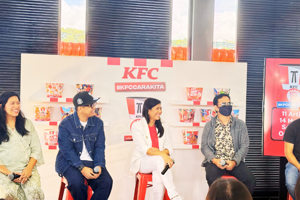 [L-R] Bingka KL, Katun, Chief Marketing Officer KFC Malaysia Hanim Mazam, Nas Suha, Haw.
