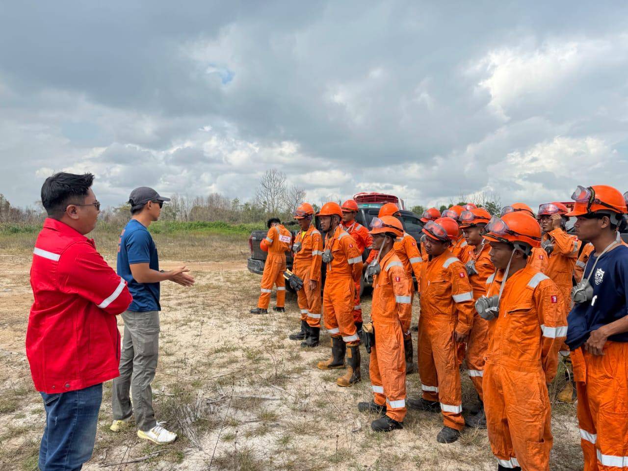 This is one of Malaysia’s last surviving peat swamp forests — in Pekan, Pahang. They are quiet, mysterious, and vital. Beneath the waterlogged surface lies centuries of carbon stored in layers of peat soil. If left untouched, these forests quietly do their job: regulate water, shelter wildlife, and store more carbon than any other terrestrial ecosystem.