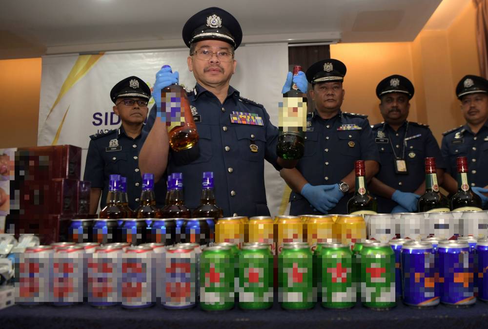 According to the department, members of the public were not required to keep records when purchasing duty-paid liquor from licensed outlets for personal consumption. - Bernama file photo