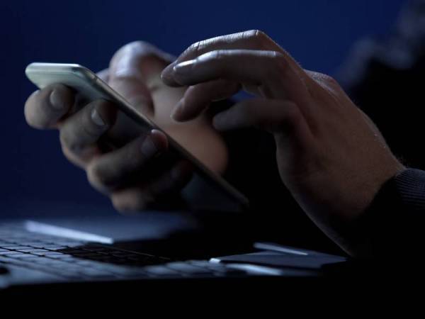 A Chinese national, who is a PhD student at a local university, recently lost nearly RM850,000 after falling victim to a phone scam syndicate posing as Chinese authorities. Photo for illustration purpose only - 123RF photo