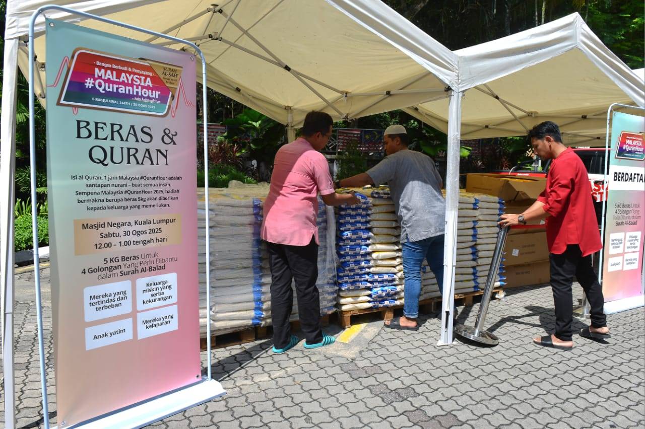 As Malaysia prepares to mark its 68th National Day, Malaysia #QuranHour 2025 brought together Malaysians in a powerful one-hour Quranic reflection themed “Merdeka Dengan Rasa”, held at Masjid Negara and broadcast live nationwide. Photo by Halim Wahid.