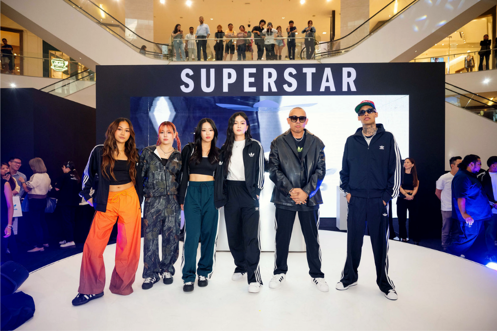 (from L to R) Artists Sabronzo, Tabby and Angel from DOLLA, Elva Suyan, Joe
Flizzow and Lil J at the adidas Superstar Showcase event in Pavilion KL. - Photo: adidas Malaysia 