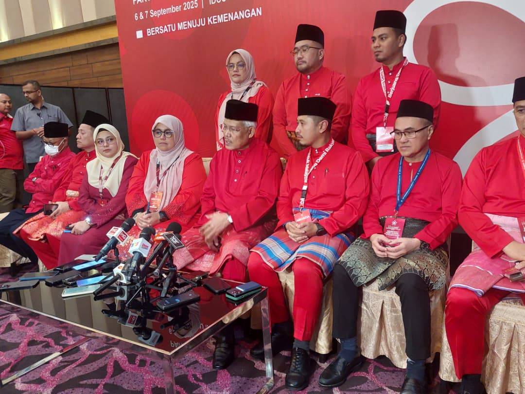 Bersatu leaders during a press conference at the party's annual general assembly. 