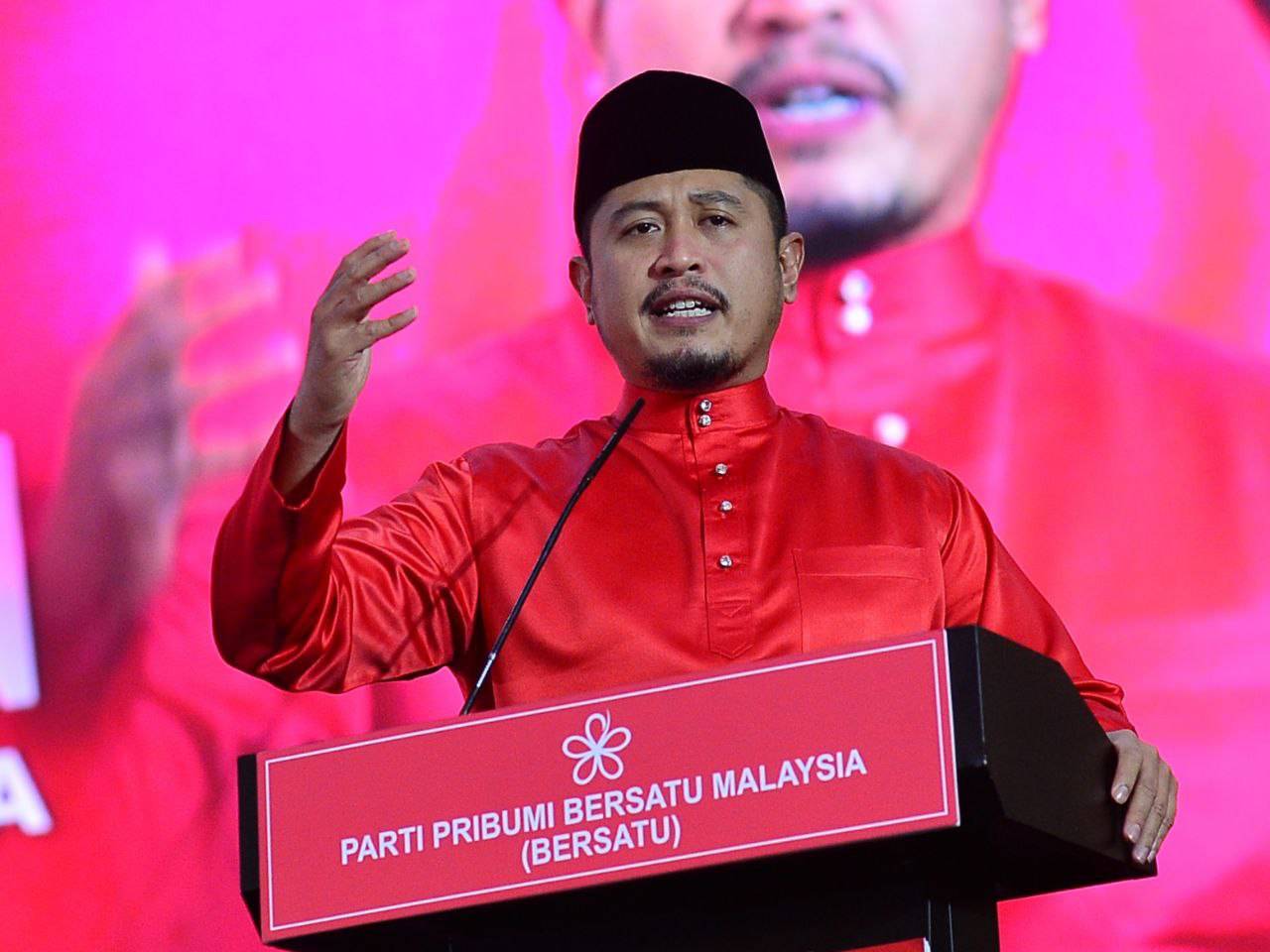 Hilman during his speech at the Bersatu AGM 2025. (PHOTO BY ASRIL ASWANDI SHUKOR)