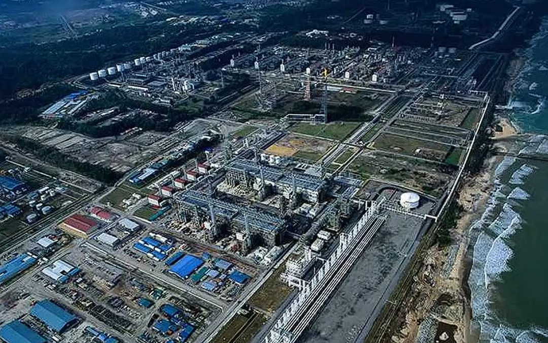 The government has ordered immediate tightening of security at all liquefied natural gas (LNG) facilities in Bintulu, Sarawak, following a reported security threat against the complexes. Photo source: Petronas
