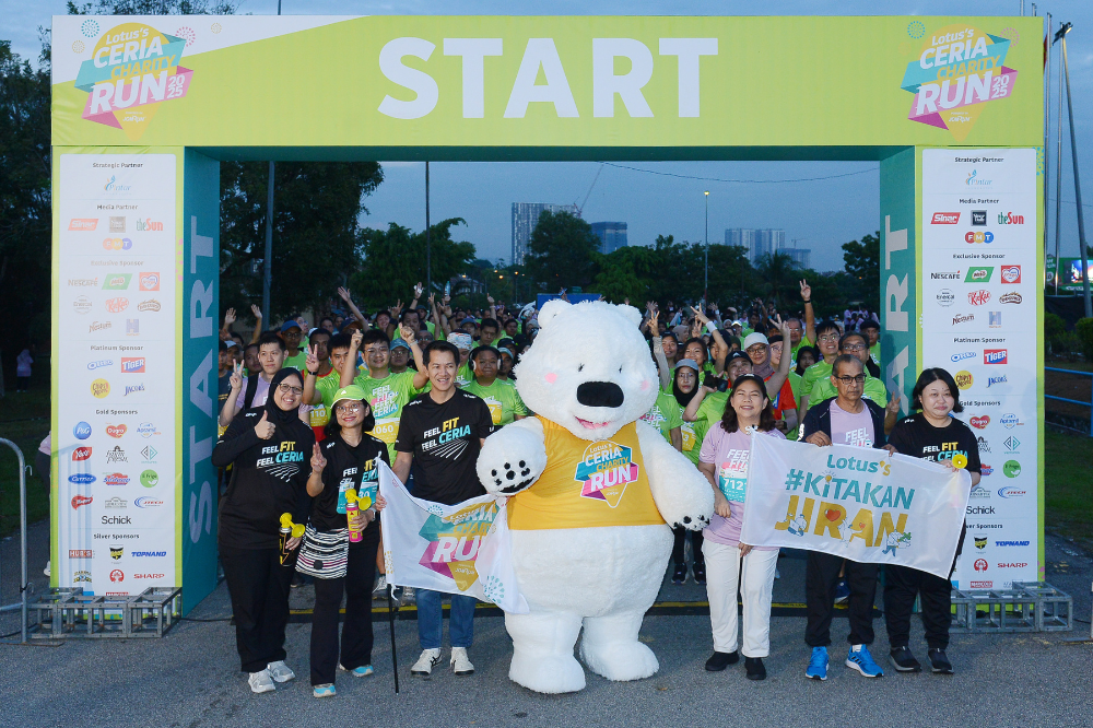 Runners began their run in batches starting from 6am, with some participants arriving as early as 4.30am to secure parking and warm up. PHOTO - SINAR HARIAN / MOHD HALIM ABDUL WAHID