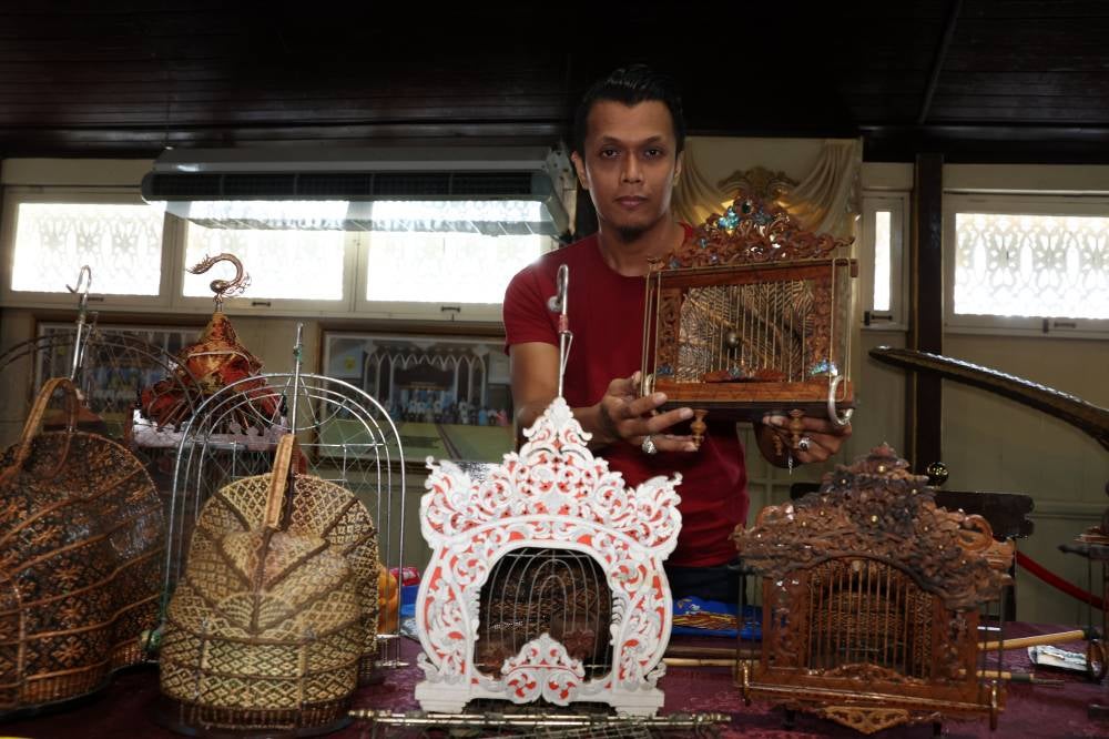 For Mohd Maliki, a childhood fascination has grown into a lifelong commitment, turning the humble bird trap into a symbol of Malay heritage and artistry. - Bernama food