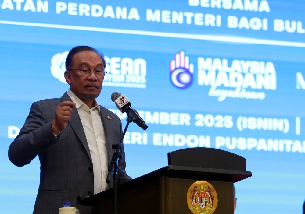 The price of RON95 petrol has been reduced to RM1.99 per litre, from RM2.05 per litre, effective Sept 30, through targeted subsidies under the Budi Madani RON95 (BUDI95) programme. - Bernama photo