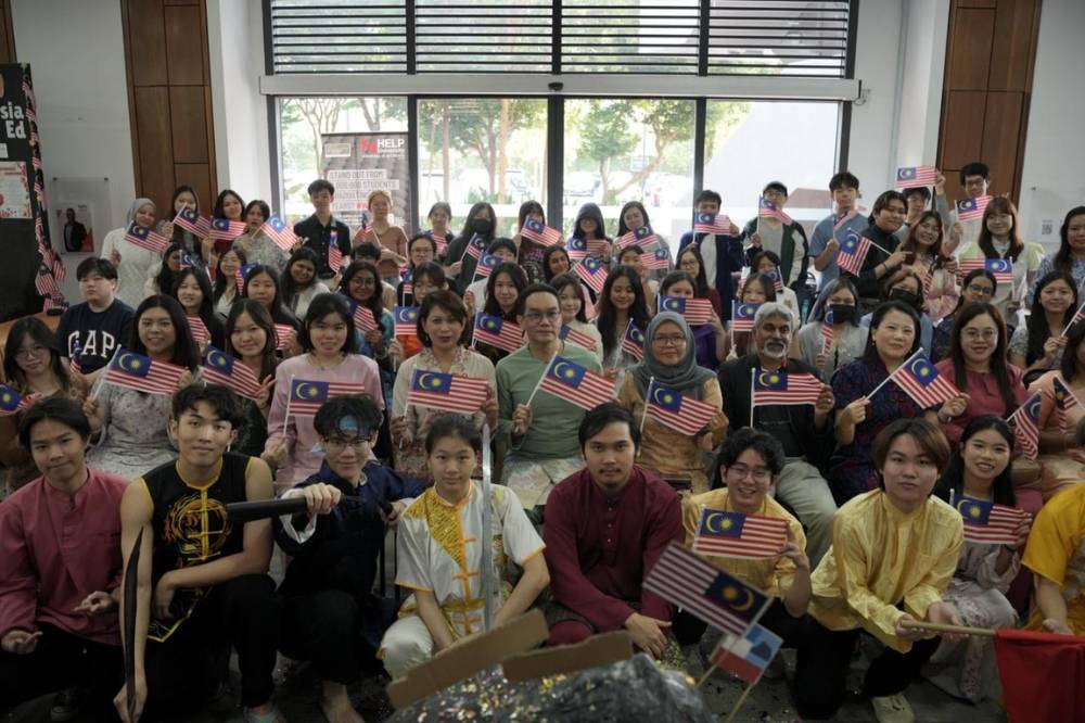 Students at Help University’s Subang Bestari campus celebrated Malaysia Day with a vibrant showcase of the nation’s cultural diversity.