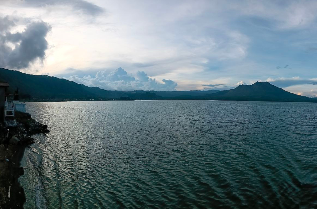 The picturesque Lake Batur. Photo: Wan Azfarozza Wan Athmar