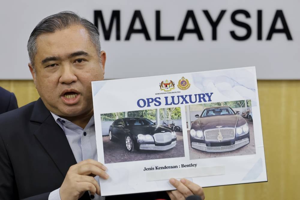 Transport Minister Anthony Loke also commented on “Ops Luxury” during a press conference on the latest developments regarding driving licence renewals at the Transport Ministry recently. Bernama FILE PIX
